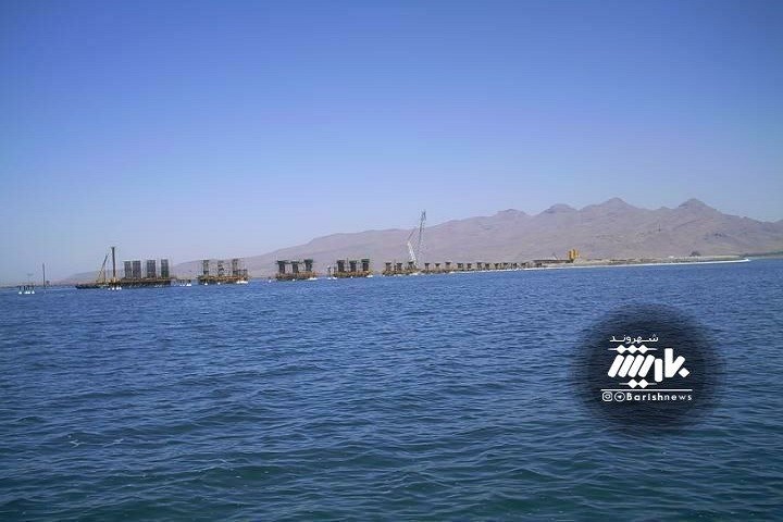 تصویری از دریاچه ارومیه قبل از احداث پل میانگذر دریاچه ارومیه