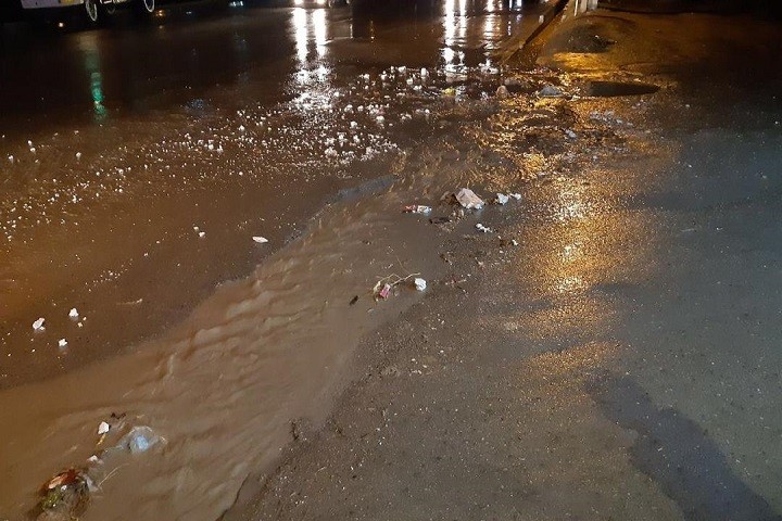 وضعیت آب جوی‌های زیباشهر خیابان دانشگر
