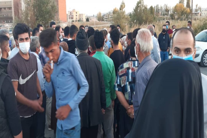 تجمع و اعتراض شدید اهالی روستای بدلبو در جاده روستایی به پارک فناوری در دانشگاه