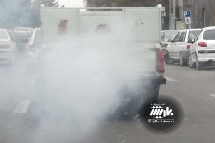 آلودگی هوا توسط خودروهای فرسوده در شهر
