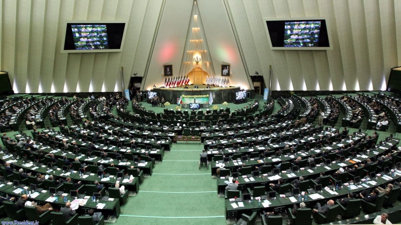 انتخاب‌های سلیقه‌ای مجلس، کشور را به رکود کشانده است