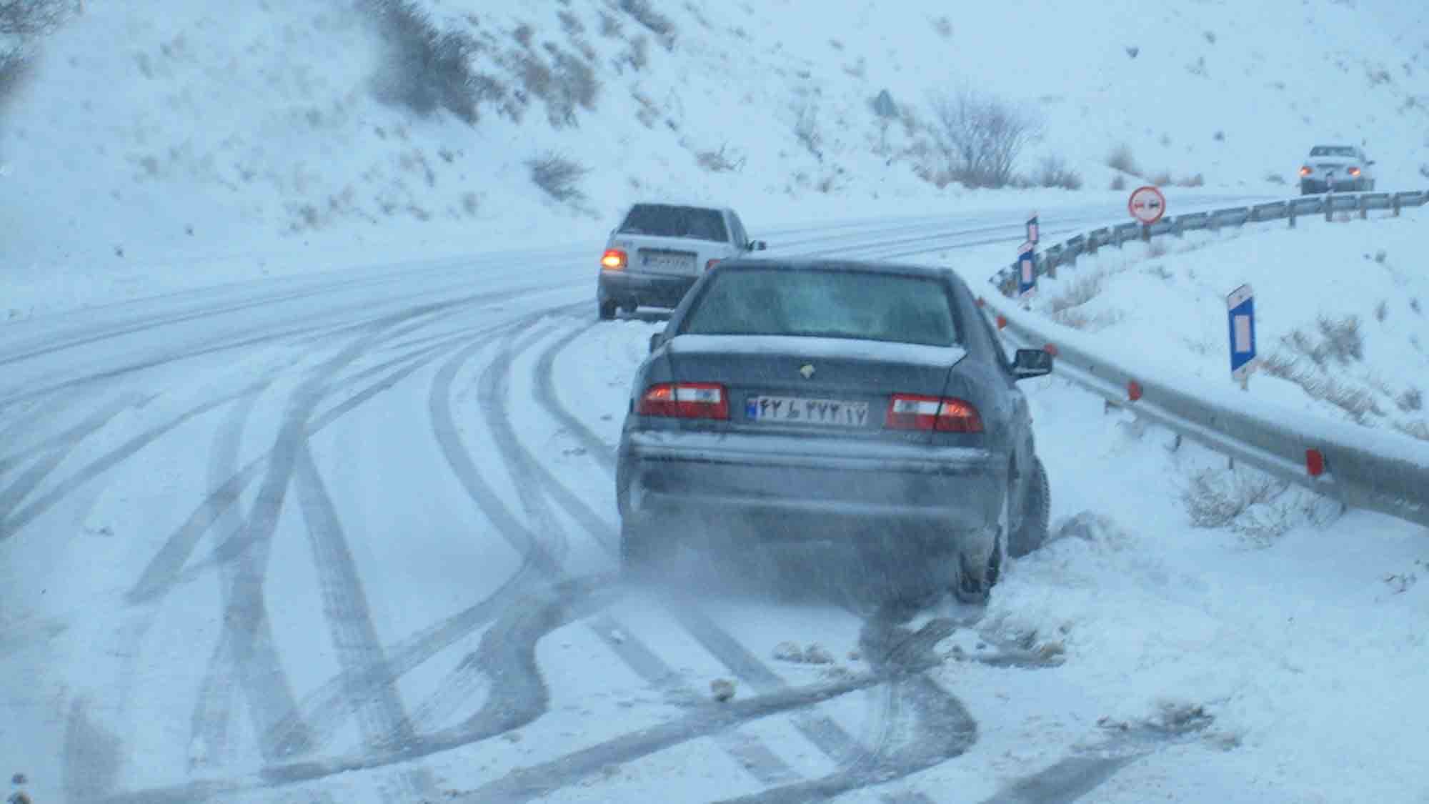 وضعیت جاده‌های استان مساعد و قابل تردد است