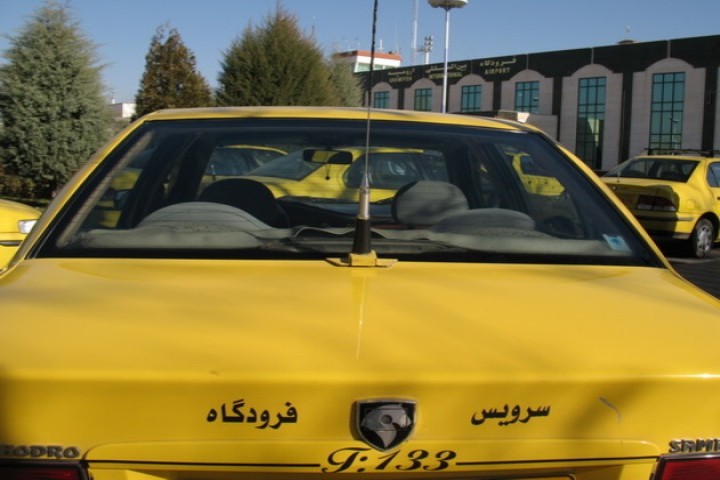 نرخ تاکسی در مسیر فرودگاه ارومیه 20 هزار تومان است
