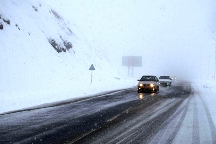 احتمال کولاک برف تا روز یکشنبه در جاده‌های آذربایجان‌غربی