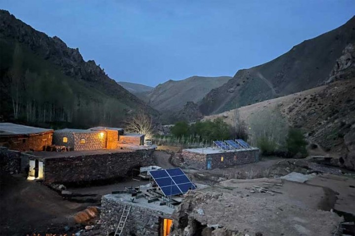 اولین روستای برق‌دار شده توسط سیستم خورشیدی در آذربایجان‌غربی