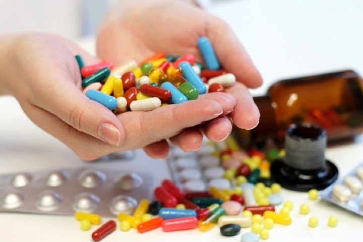 فقر و عدم توان پرداخت هزینه های پزشکی مهم‌ترین علت مصرف خودسرانه دارو در استان