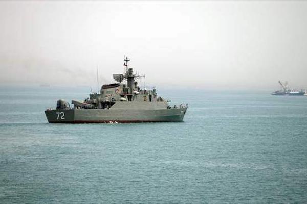 تهدید ایران جواب داد/ کشتی‌های آمریکایی از تنگه هرمز دوری می‌کنند