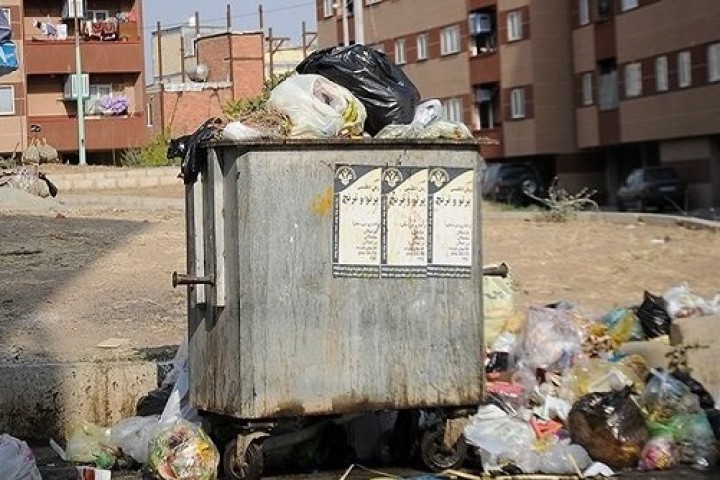 مکانیزه‌سازی سطل‌های زباله؛ معضلی فراموش شده در کلانشهر ارومیه