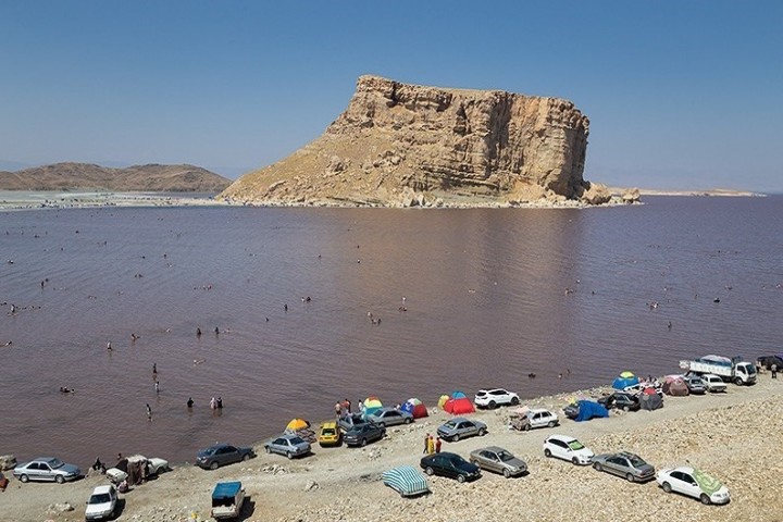 مسیرهای منتهی به دریاچه ارومیه بسته شد!