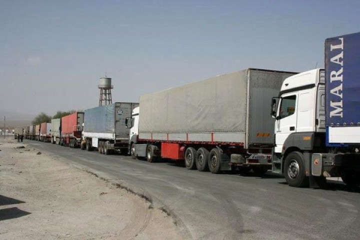 افزایش نزدیک به ۲۵ درصدی تعداد کامیون‌های حامل کالاهای صادراتی از پایانه‌های مرزی استان در سه ماهه نخست سال جاری