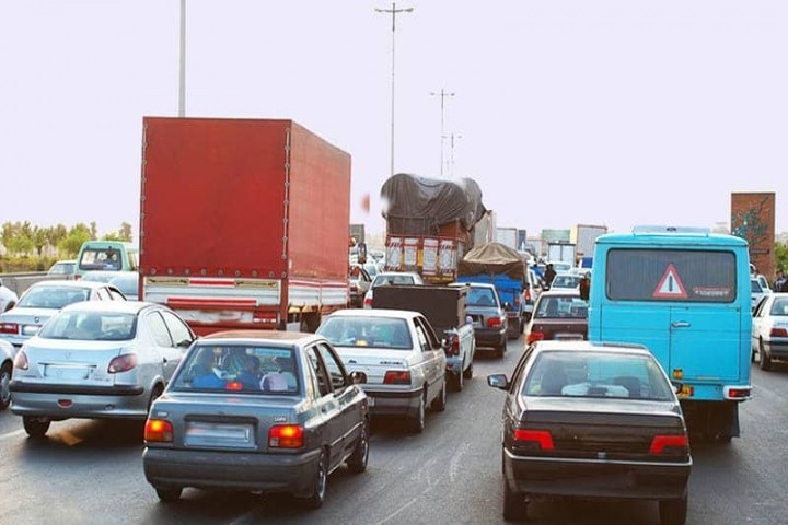 خودروهای سنگین و فرسوده؛ عامل اصلی آلودگی هوا در ارومیه