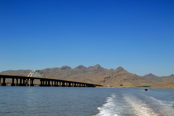 دریاچه ارومیه همچنان در انتظار افتتاح پروژه‌های آبرسانی