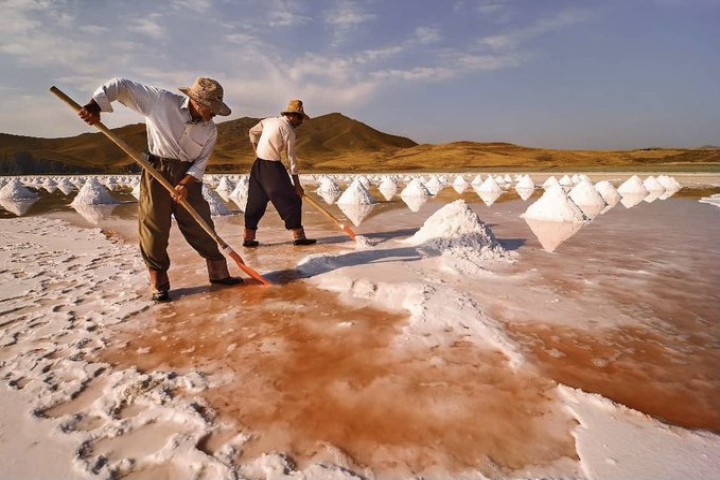 نمک دریاچه ارومیه؛ فرصتی ارزنده جهت توسعه اقتصادی استان