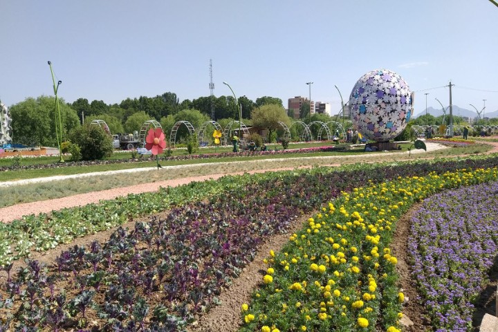 فضای گوللرباغی برای برگزاری جشنواره گل‌ها آماده می‌شود