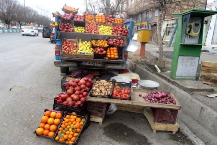 ضعف ‌مدیریتی در ساماندهی وانتی‌های میوه‌فروش در کلانشهر ارومیه