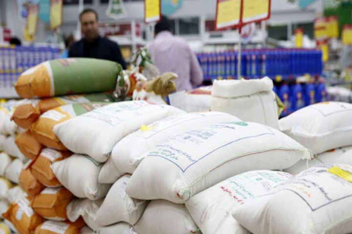 توزیع برنج وارداتی برای کاهش نوسانات قیمت