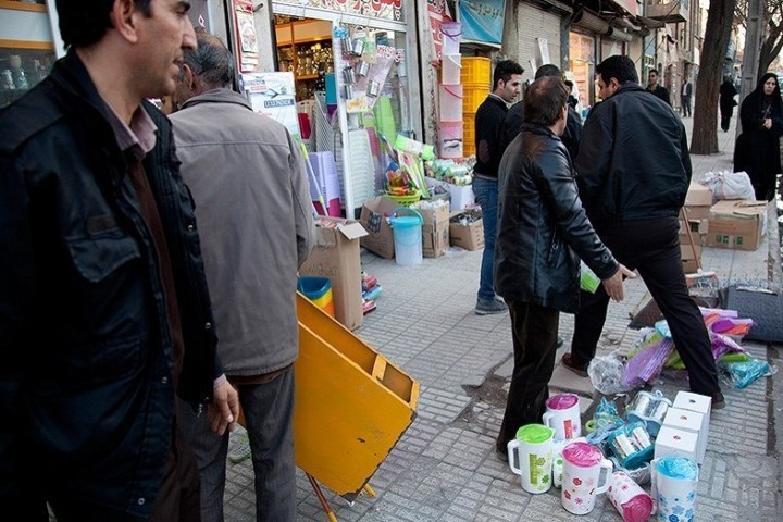 آشفتگی معابر شهری و ایجاد سدمعبر توسط مغازه‌داران در ارومیه تجاوز به حقوق شهروندان