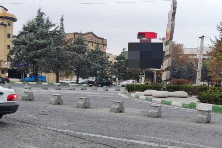 قرار دادن بلوک های جدا کننده در خیابانهای ارومیه به منظور کاهش ترافیک شهری!