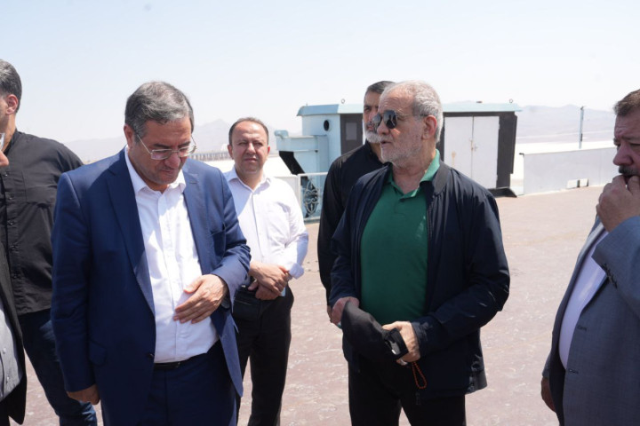 بازدید رئیس جمهور از دریاچه ارومیه