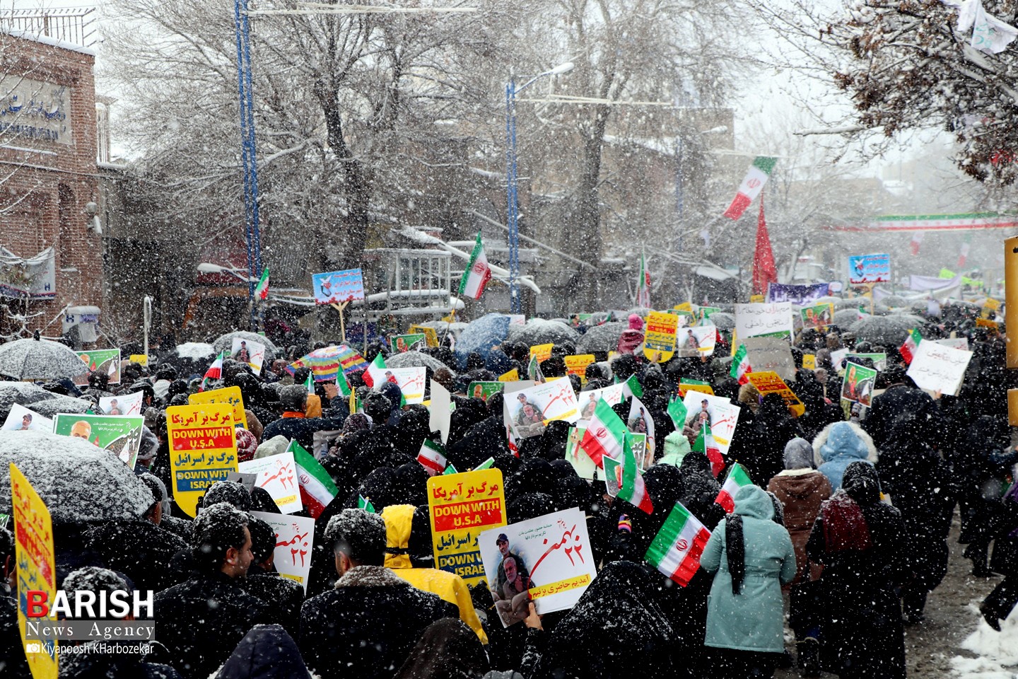 حضور پرشور مردم ارومیه در راهپیمایی 22 بهمن