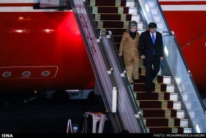 داوداغلو و همسرش وارد تهران شدند/ عکس