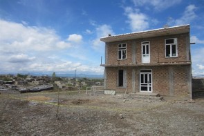 اصابت خمپاره به حیاط یک منزل مسکونی در استان آذربایجان شرقی+تصاویر