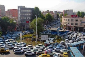 ترافیک ، گریبان گیر بلوار های اصلی کلانشهر ارومیه