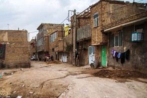 حاشیه نشینان ارومیه در تب نبود امکانات شهری می‌سوزند
