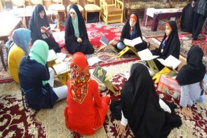 دختران بسیجی دانشگاه های ارومیه در جبهه جهاد فرهنگی