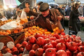 شب یلدا و گرانی برخی محصولات/ تولیدکننده و مصرف کننده هر دو متضرر می شوند