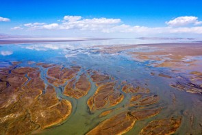 امید در رگ‌های خشکیده دریاچه ارومیه جاری شد / ضرورت ایجاد زیرساخت‌های مطلوب در حاشیه دریاچه ارومیه