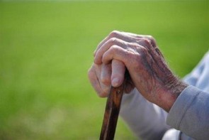 ضرورت مراقبت از سالمندان در روزهای کرونایی