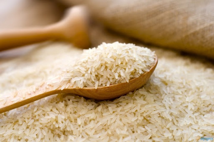 بنظمی در توزیع برنج سهمیه‌ای