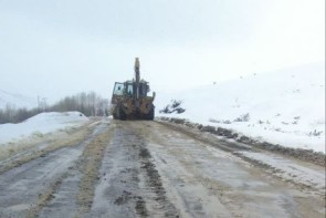 برف روبی ۱۶۰ کیلومتر از محور های مواصلاتی استان در ۲۴ ساعت گذشته