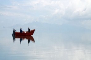 عکس/حرکت قایق ها در دریاچه ارومیه