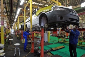 سراب وعده‌های مسئولان جهت راه‌اندازی خط تولید خودرو در ارومیه