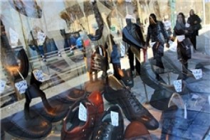 واردات سالانه 35 میلیون جفت کفش به ایران