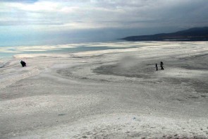 استمرار غفلت مسئولان در احیای دریاچه ارومیه/ دریاچه همچنان با بحران خشکی مواجه است