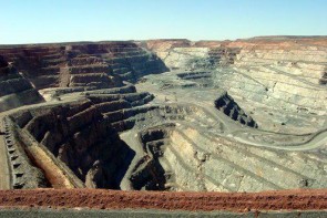 معدن تیتانیم قره آغاج ارومیه به عنوان ششمین معدن بزرگ کشور شناسایی شده است