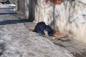 بی‌خانمانان ارومیه در اوج سرمای زمستان، بی‌خانمان تر از همیشه